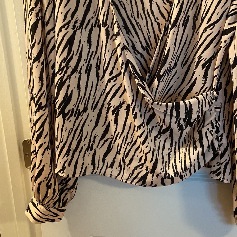 Wrap blouse - Picture 6 of 8